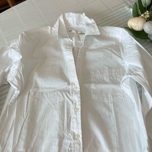 GAP “Perfect Shirt” White Poplin button down